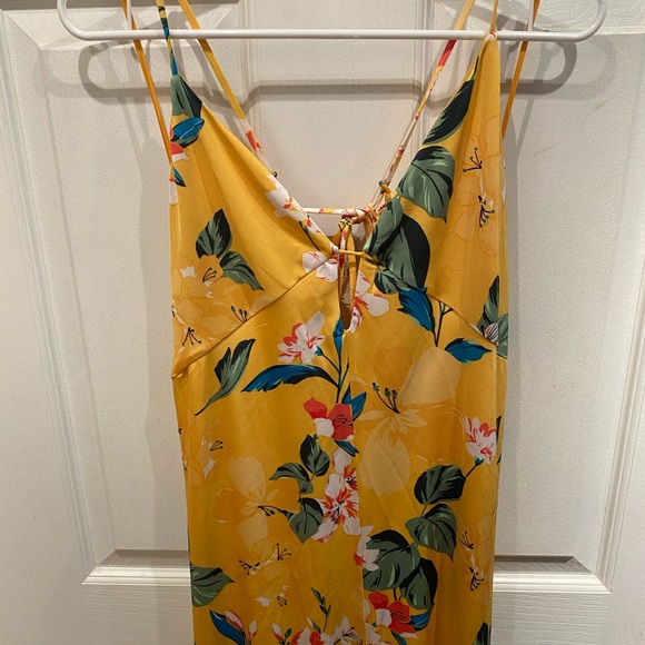 Express yellow dress - Picture 2 of 4